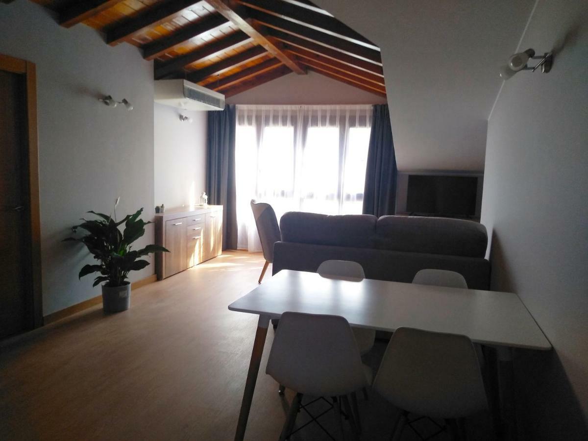 Apartamentos Prestin Onís Exterior foto