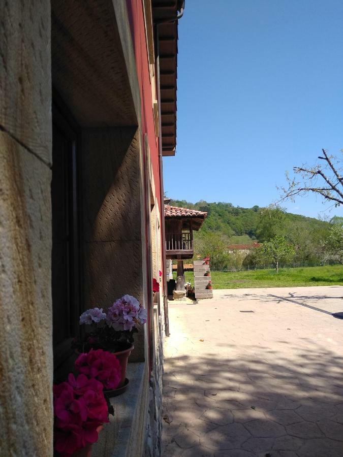 Apartamentos Prestin Onís Exterior foto